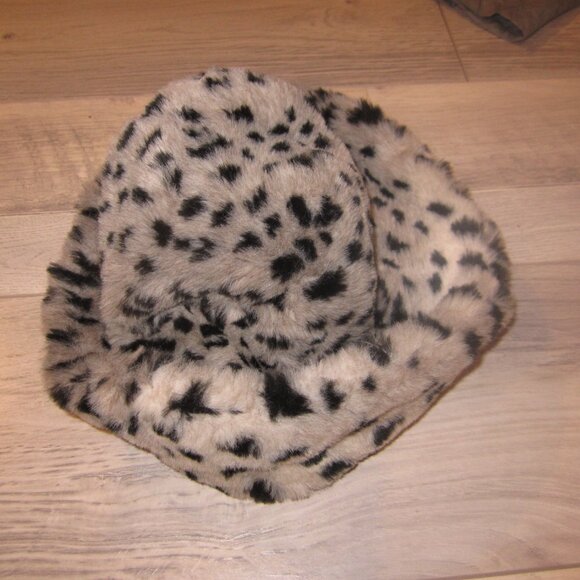 Faux Fur Snow Leopard Print Hat - Picture 2 of 9
